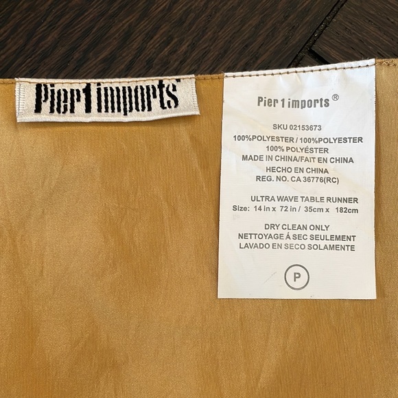 Lovely mustard colour table runner. - Picture 3 of 3